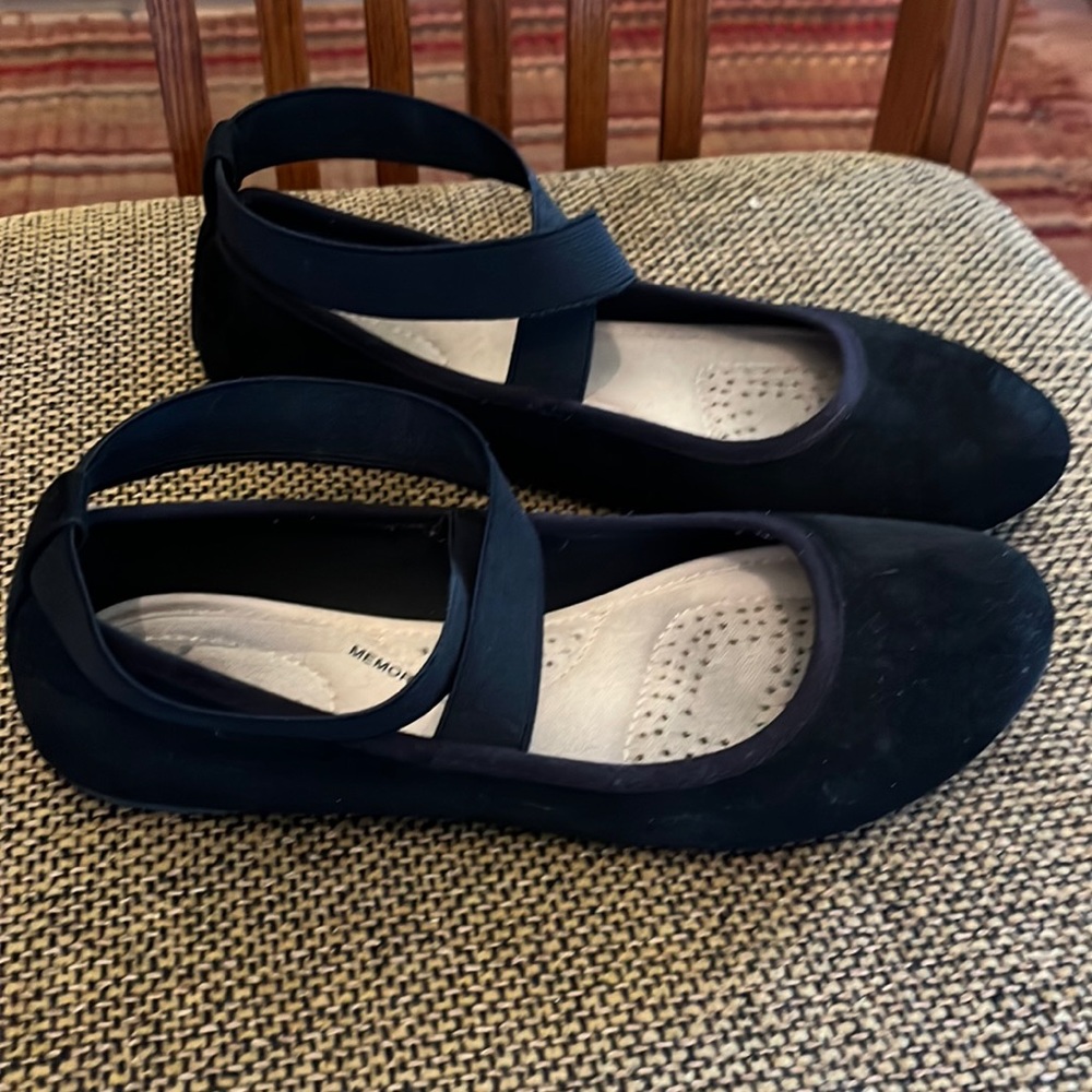 Women’s SO flats with memory foam.
